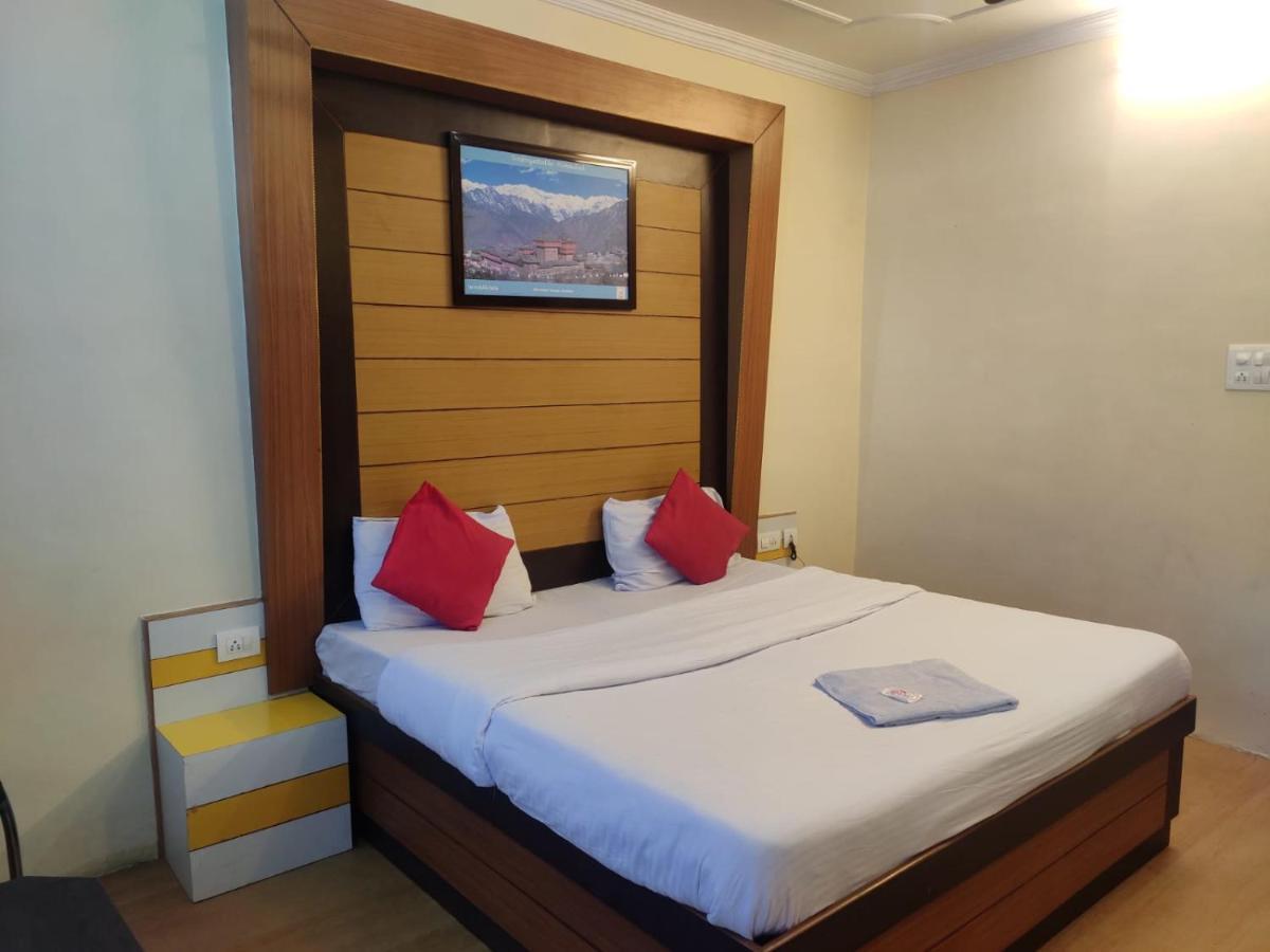 Hotel Amandeep ダラムシャーラー エクステリア 写真