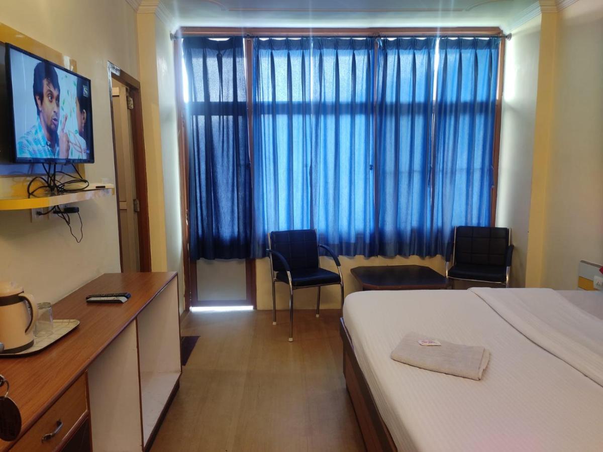 Hotel Amandeep ダラムシャーラー エクステリア 写真