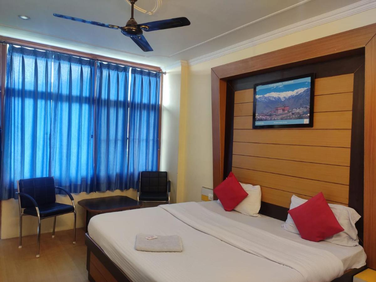 Hotel Amandeep ダラムシャーラー エクステリア 写真